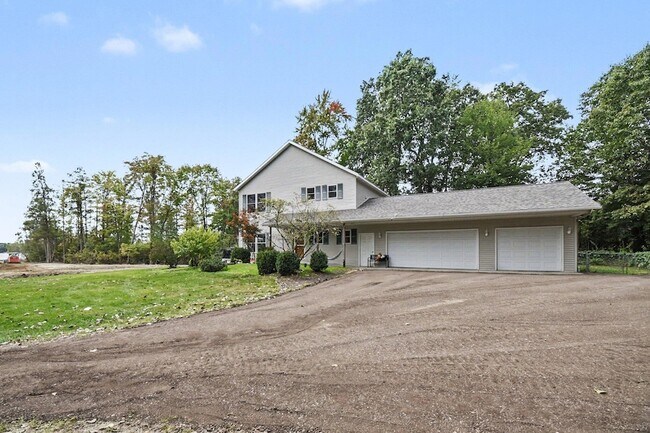 Building Photo - 1736 Parker Dr
