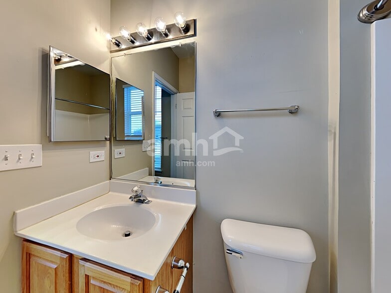 Building Photo - 1863 Goss Ct