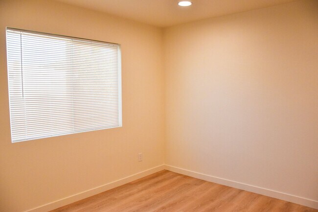 Building Photo - Newly Built Home