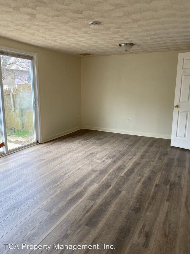 Building Photo - 3 br, 1.5 bath House - 1857 Simons Court