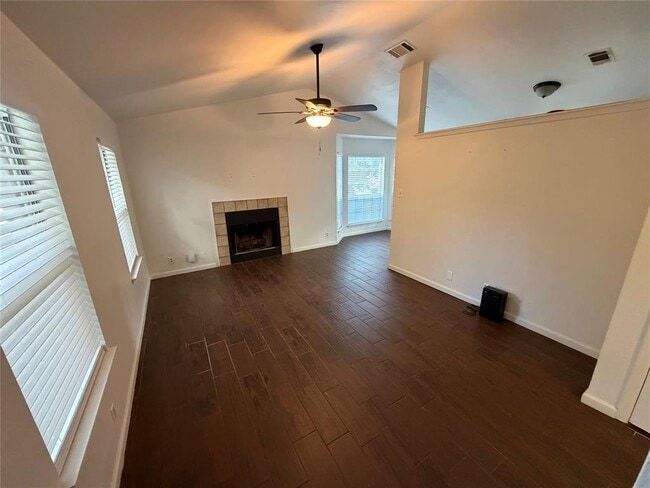 Building Photo - 9620 Sugar Hill Dr
