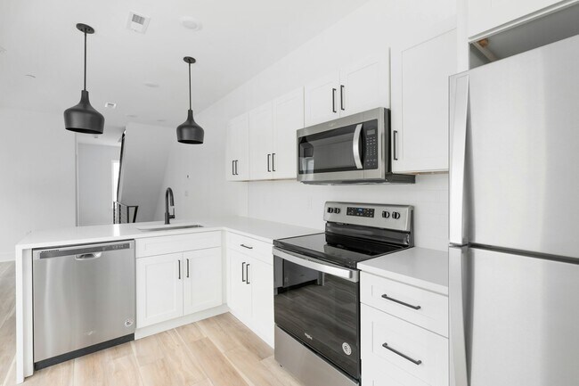 Building Photo - 1255 N 23rd St