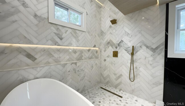 Building Photo - 504 Gazzola Dr