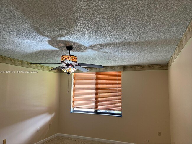 Building Photo - 10855 SW 112th Ave