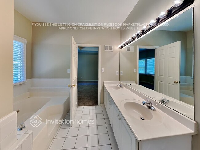 Building Photo - 5351 Tanager Terrace SW