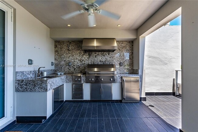 Building Photo - 6410 NW 105th Pl