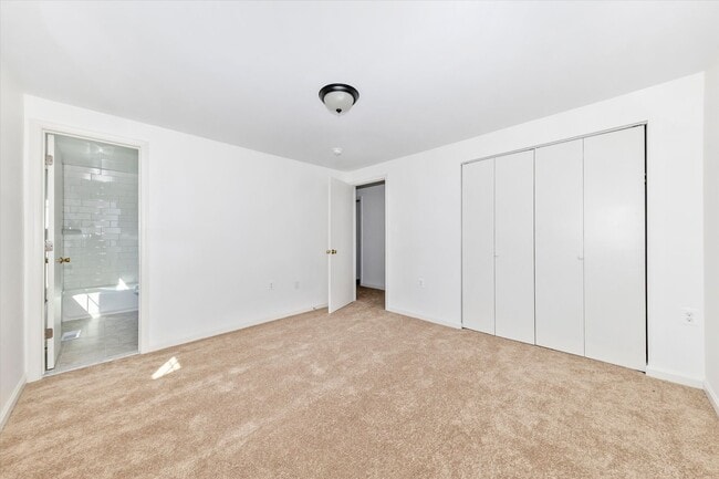 Building Photo - 13303 Country Ridge Dr
