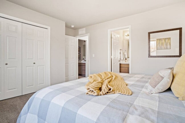 Building Photo - 11590 Maidstone St