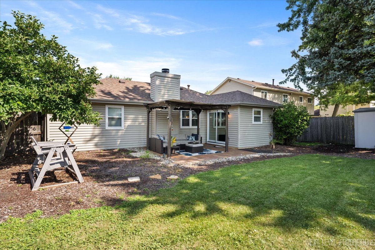 Building Photo - 3484 Fox Hill Rd