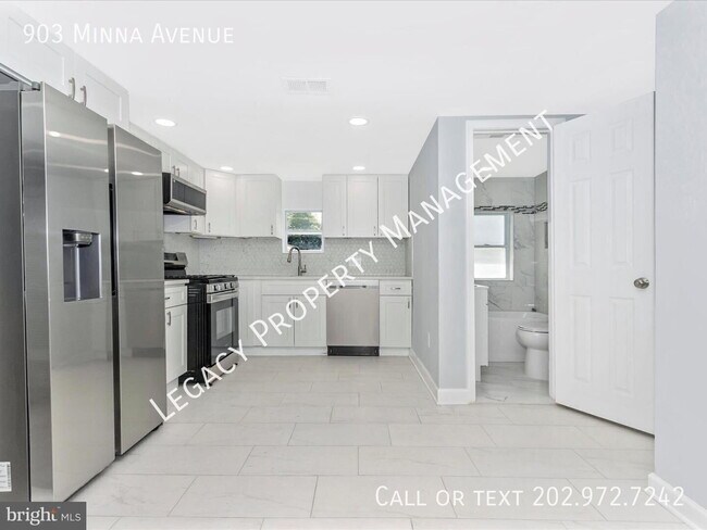 Building Photo - 903 Minna Ave