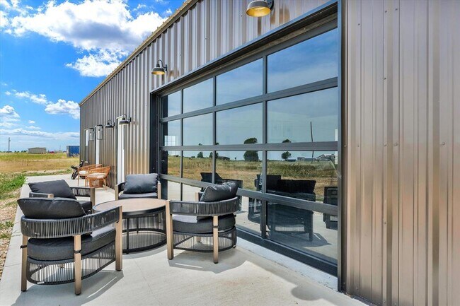 Building Photo - 261 Co Rd 423