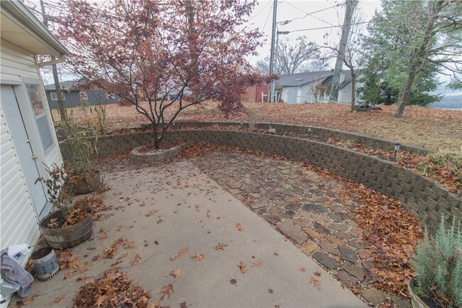 Building Photo - 15284 Putman Rd