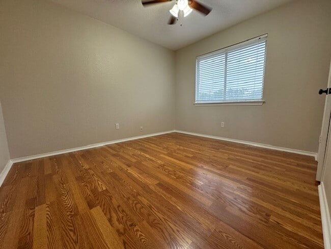 Building Photo - Updated Austin's Colony 4 bedroom 2.5 bath...