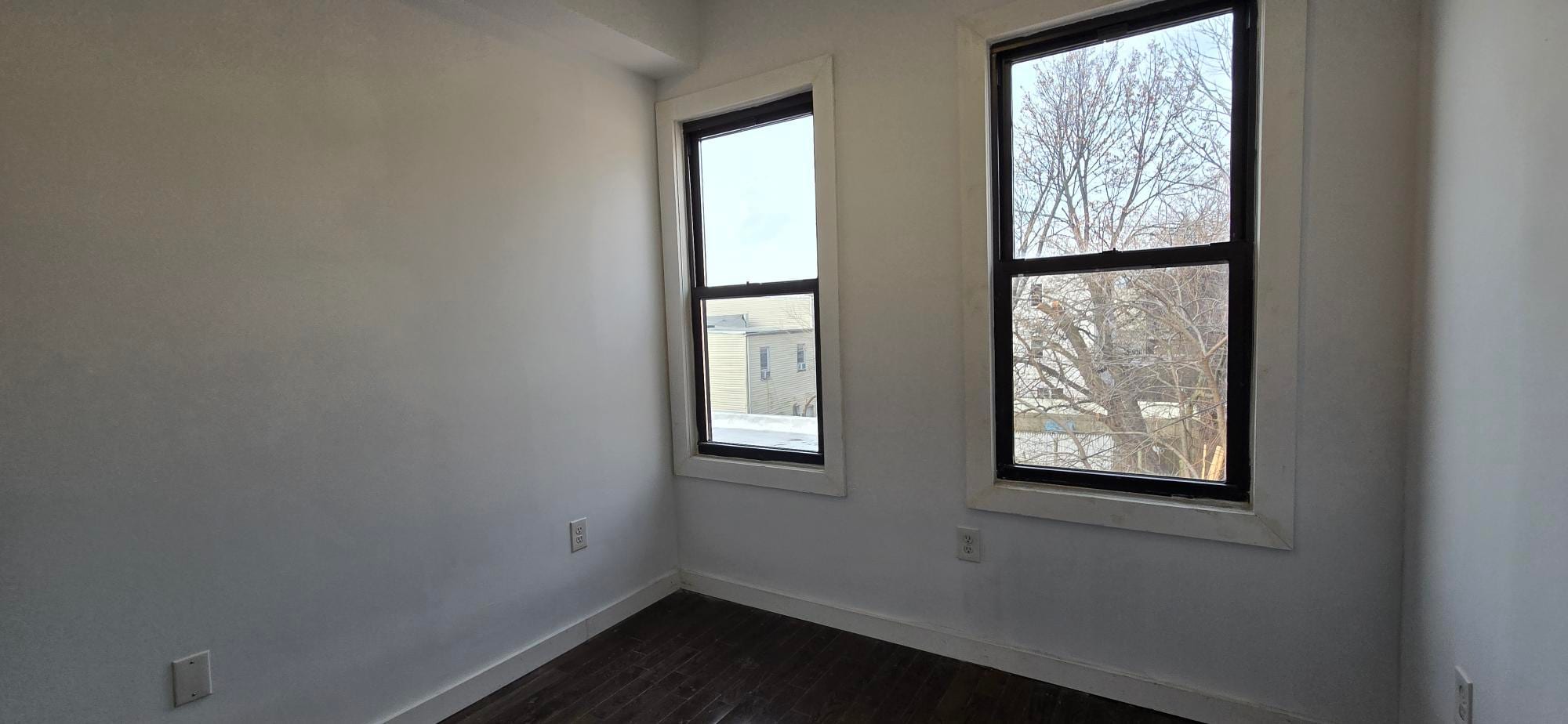 Building Photo - 487 Ocean Ave