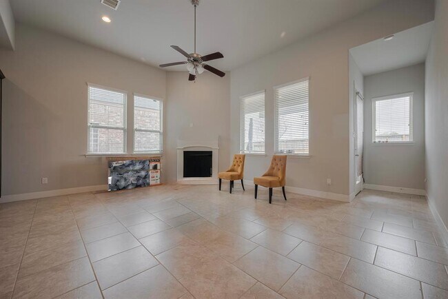 Building Photo - 4942 Thunder Creek Ln