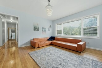 Building Photo - 3014 Rollingwood Ct SE