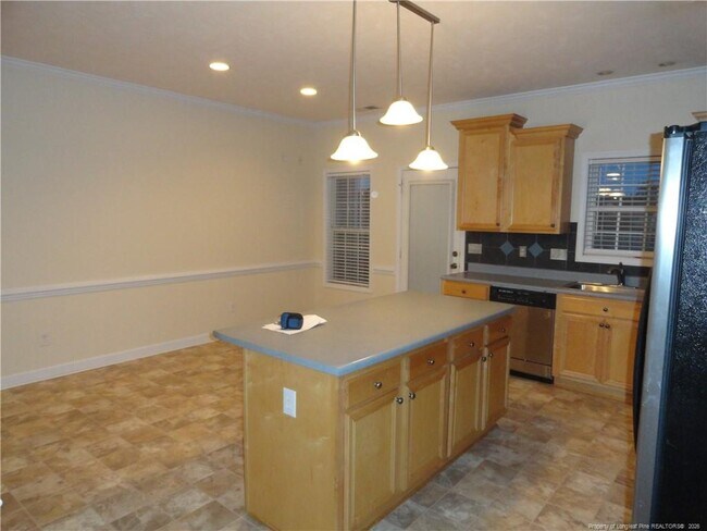 Building Photo - 1107 Thistle Gold Dr