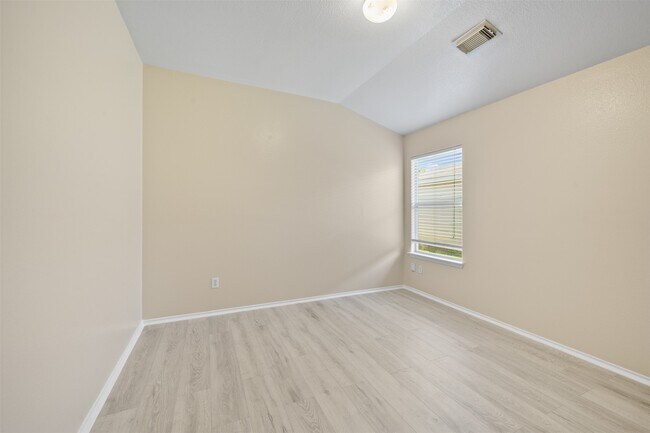 Building Photo - 19022 Wild Yaupon Dr