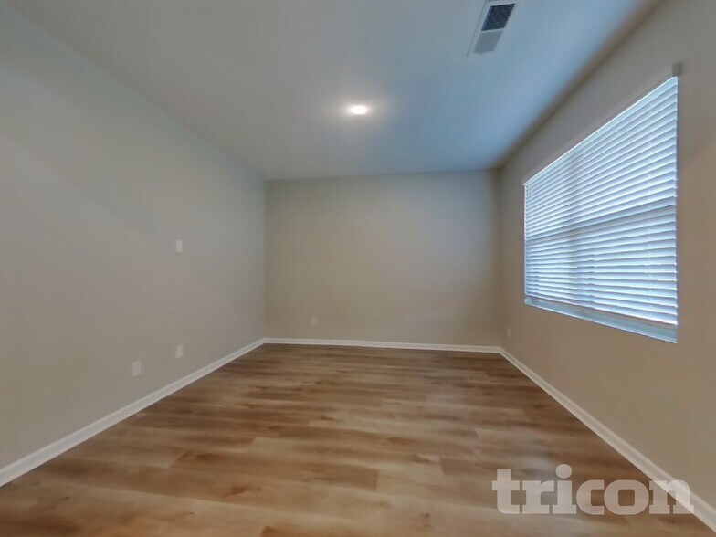 Building Photo - 99 Yonah Way