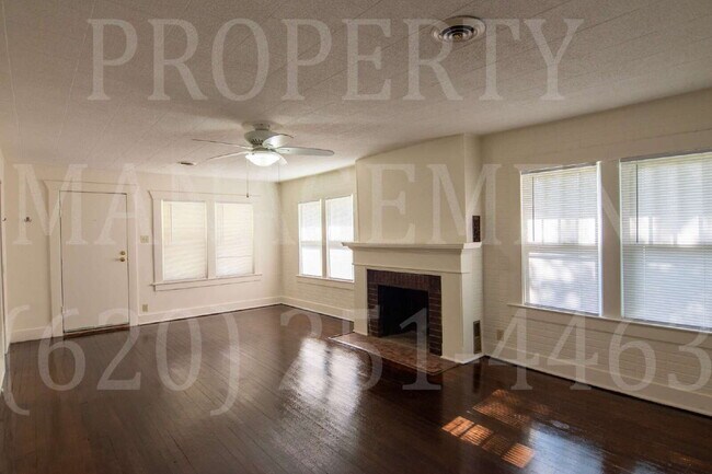 Building Photo - 2 Bedroom 1 Bath