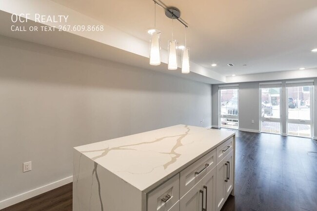 Building Photo - 749 N 20th St