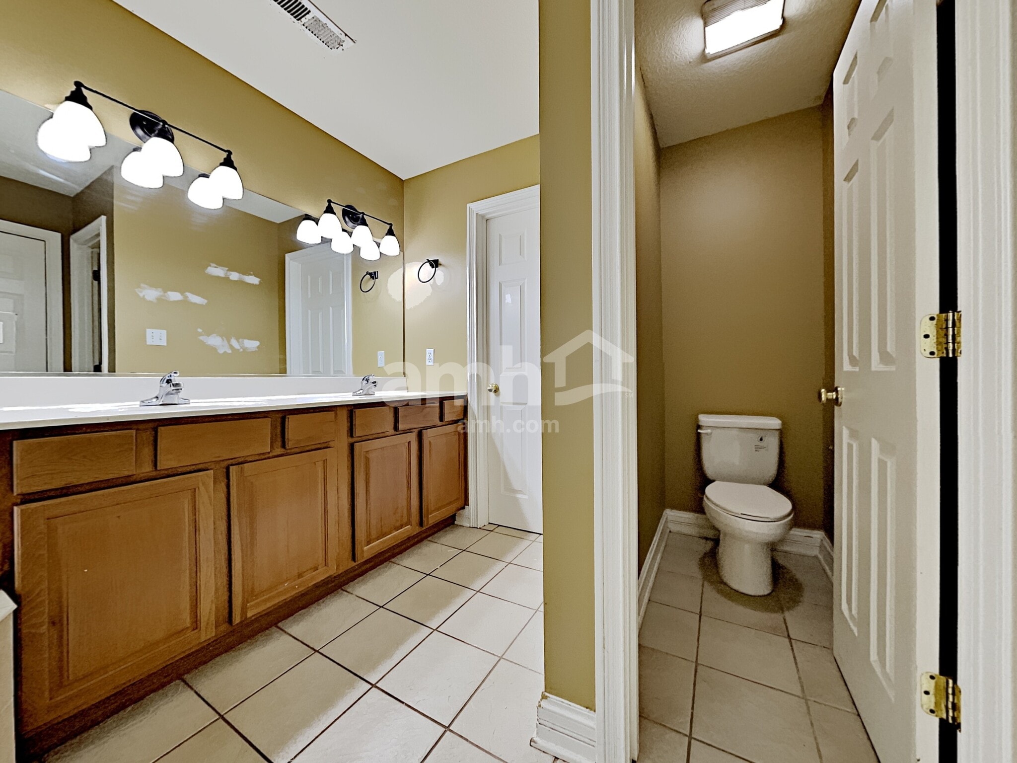 Building Photo - 10904 Parkgate Ln