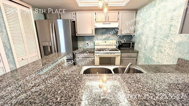 Building Photo - 5855 SW 8th Pl