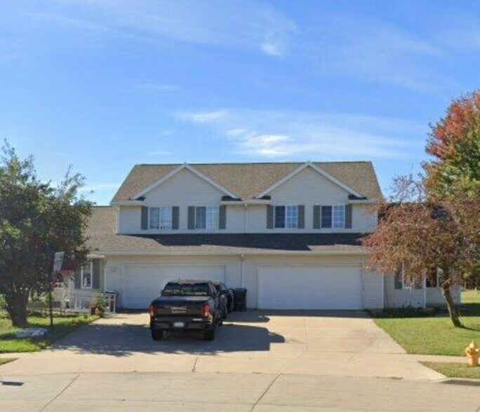 Building Photo - 1021 Rolling Meadows Dr