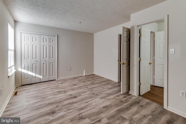 Building Photo - 46101 Lucca Way