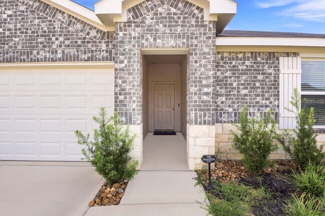 Building Photo - 40758 Rosemary Rain Ln