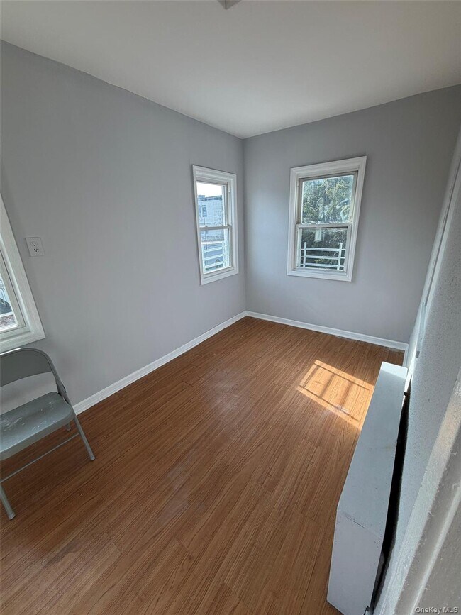 Building Photo - 4 Ritters Ln