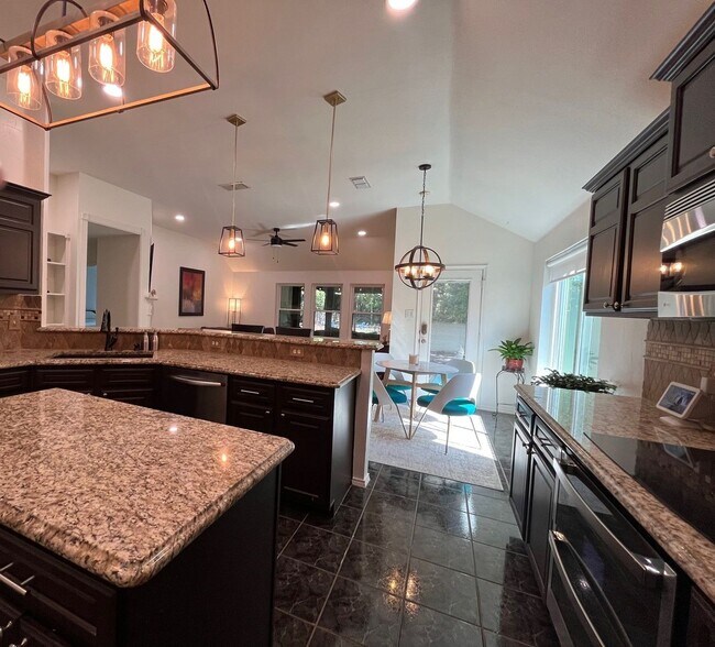 Building Photo - COMING IN OCTOBER! MODERN HOME IN NRH!