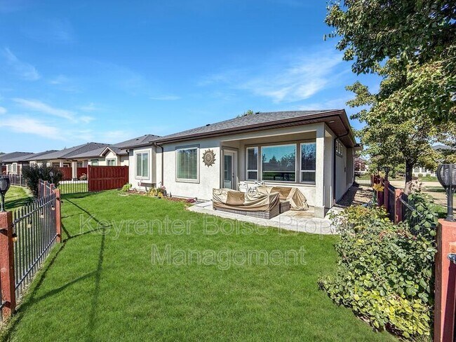 Building Photo - 9753 W Wildbranch Dr