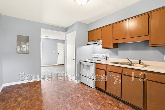Building Photo - 1401 Sportsman Trl