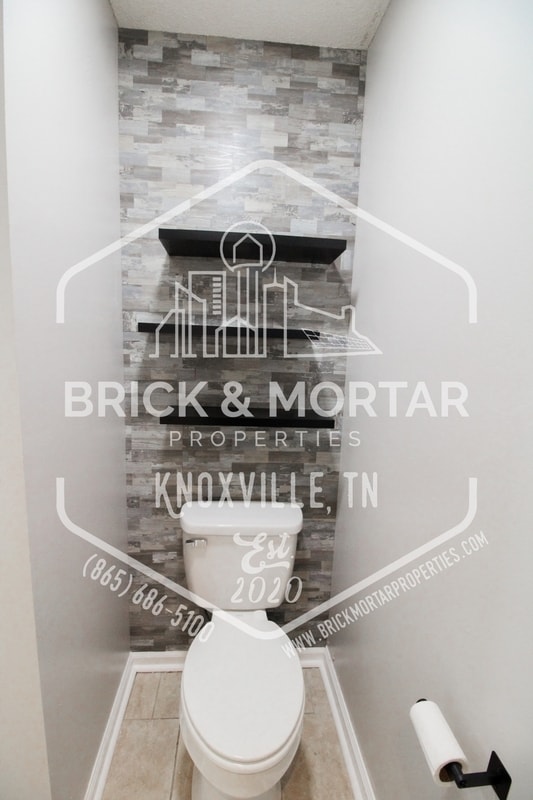Building Photo - 1006 Davinci Ln