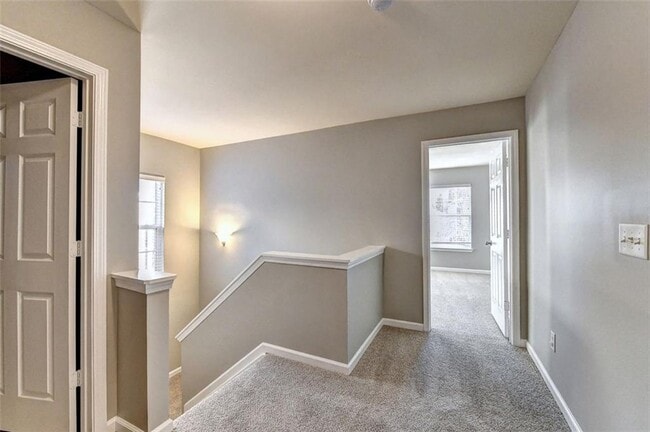 Building Photo - 3070 Centerglen Ln