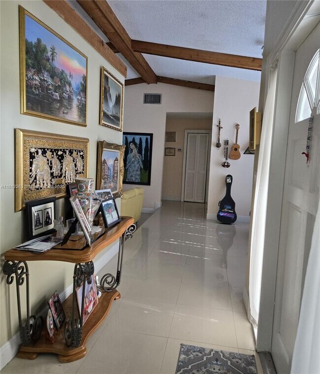 Building Photo - 10625 SW 127th Pl