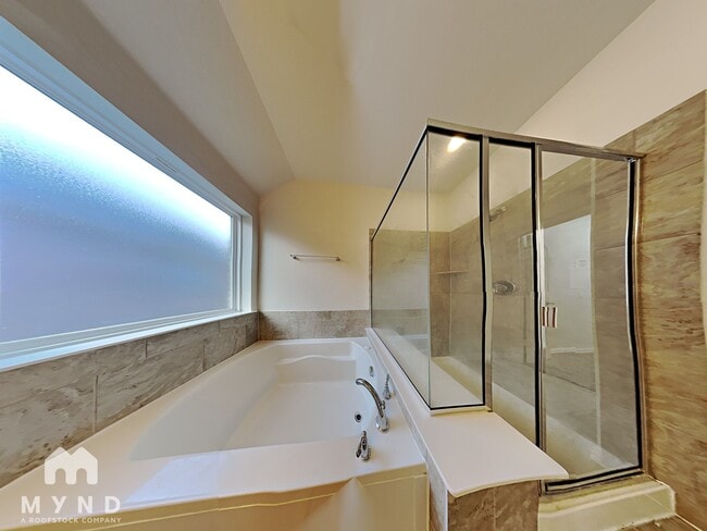 Building Photo - 4916 Meadow Falls Dr