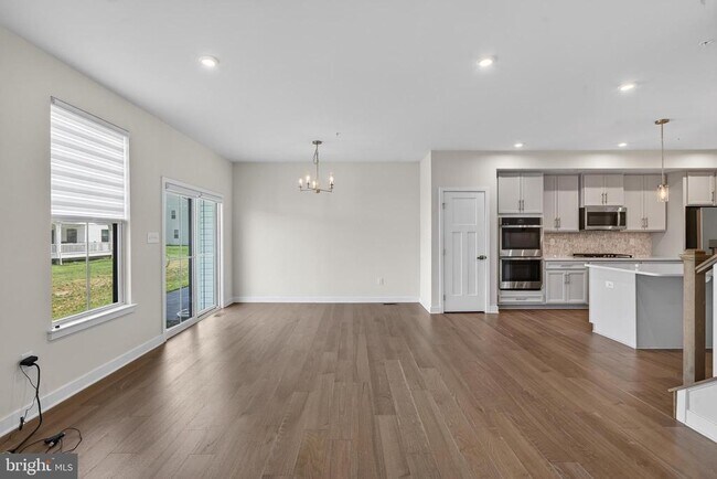 Building Photo - 1047 Watson Ct