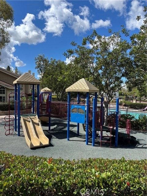 Building Photo - 26371 Moorsview