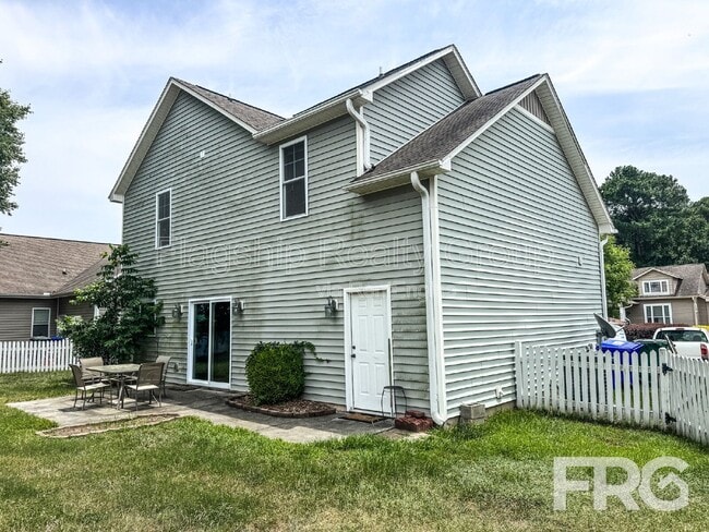 Building Photo - 3617 Cattail Ln