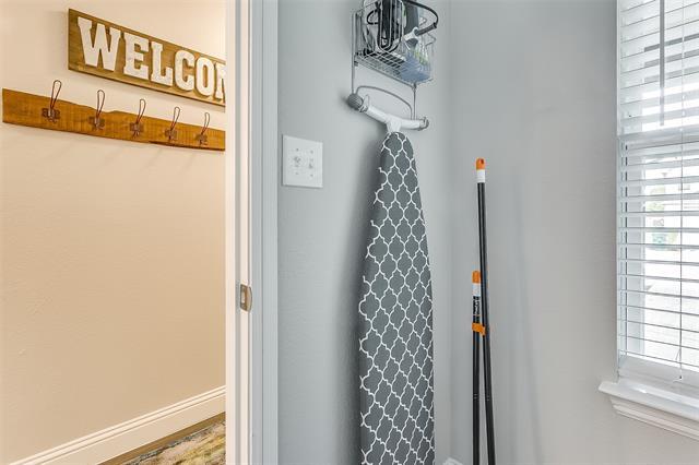 Building Photo - 901 Juno Ln