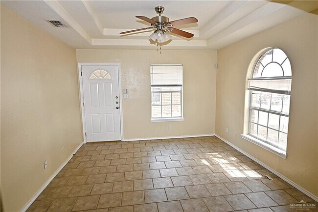 Building Photo - 17 West Dr