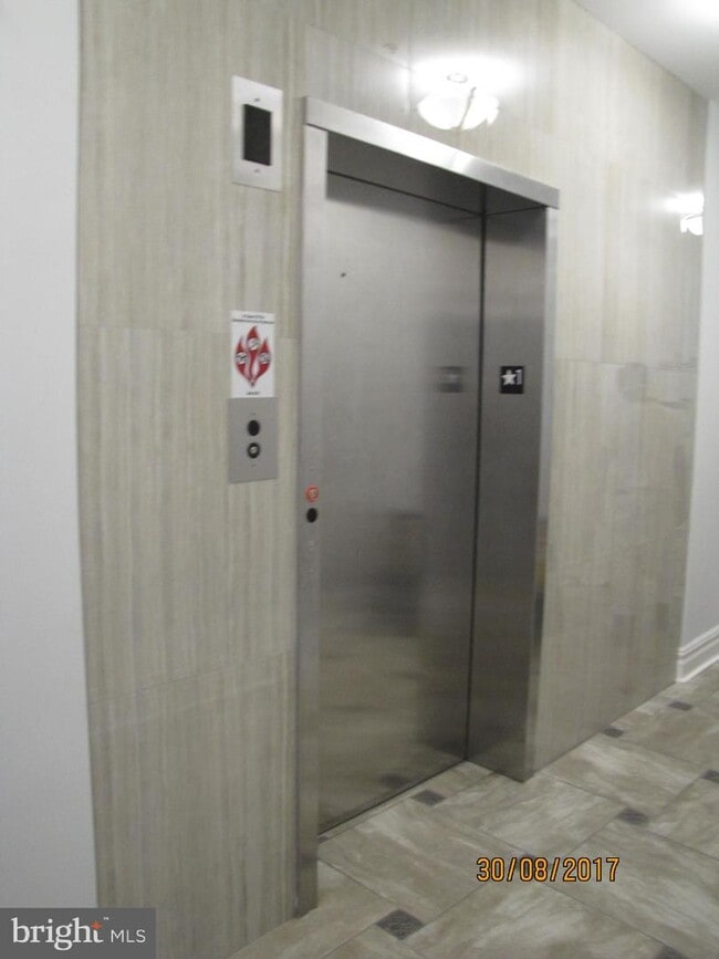 Building Photo - 255 Nassau St