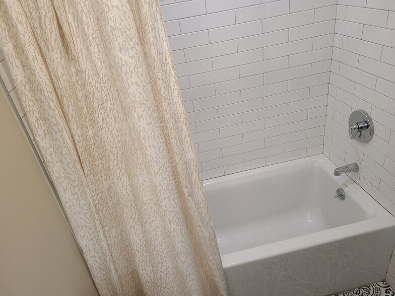 Building Photo - 22f Atlantic Ave