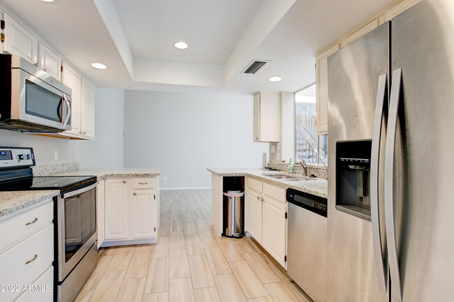 Building Photo - 11601 S Maze Ct