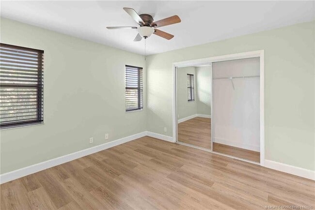 Building Photo - 2385 SW Creekside Dr