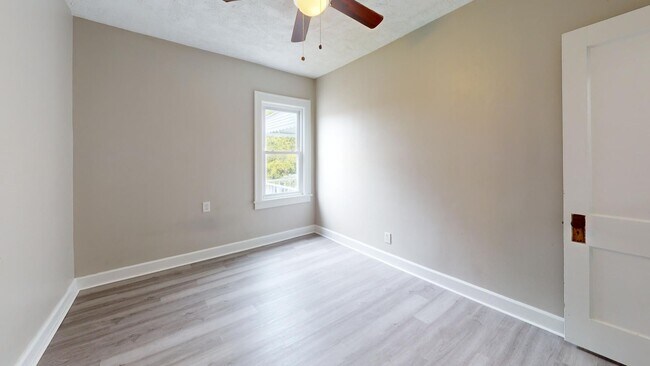 Building Photo - 7401 Jameson Rd