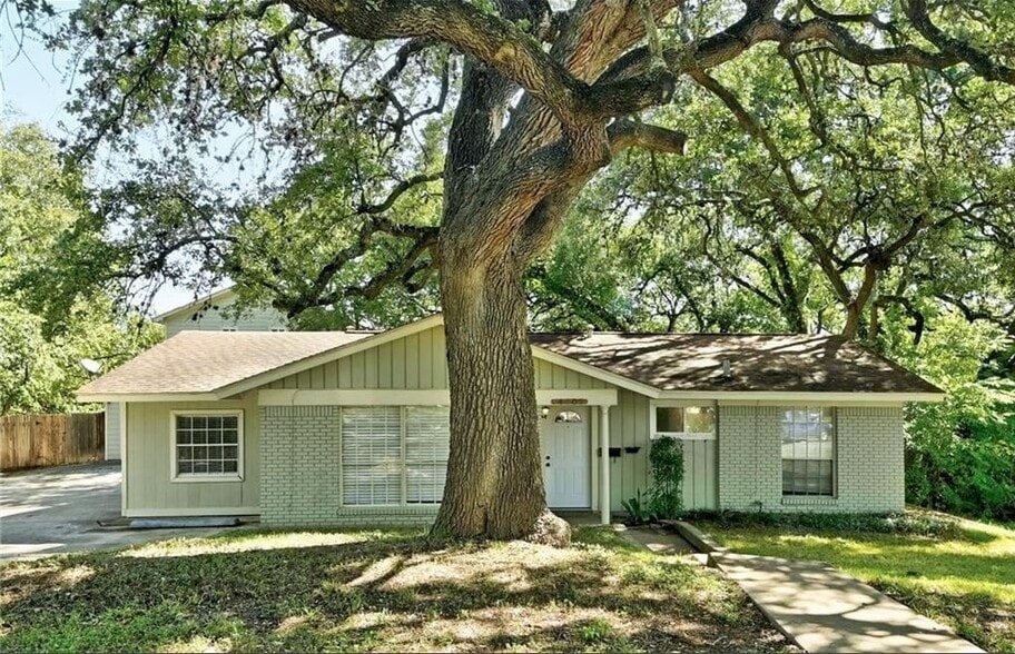 Building Photo - 4603 Lennox Dr