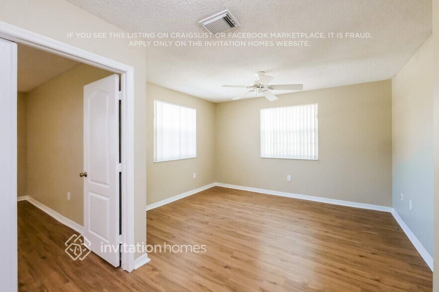 Building Photo - 4661 SW 151st Ave